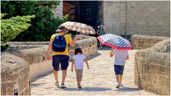 Cupolă de foc peste Europa. Orașele în care temperaturile vor depăși 30 de grade Celsius