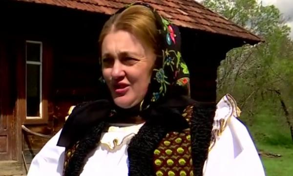 Reacţia Vioricăi când a aflat ce planuri are statul cu locuinţa ridicată de bunicii ei acum 90 de ani. "O avem de când mă ştiu!"