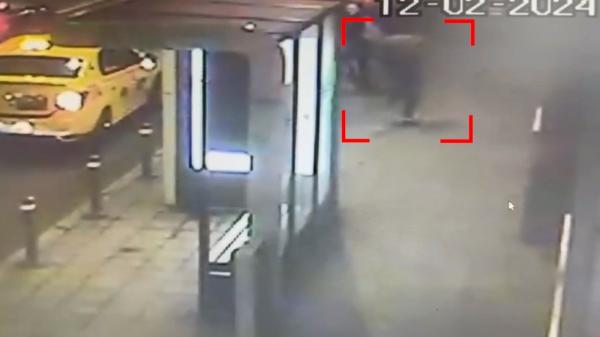 Un ucrainean a furat maşina unui taximetrist din Bucureşti şi a plecat "la plimbare" prin oraş. Cum a reuşit să-l păcălească