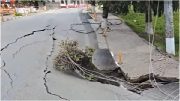Raportul în cazul străzii din Slănic Prahova. Care este cauza surpării. Localnicii evacuați nu se vor întoarce acasă de Paște