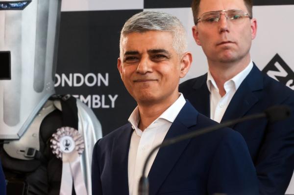 Victorie pentru partidul laburist din Anglia. Sadiq Khan a fost ales primar al Londrei pentru al treilea mandat consecutiv