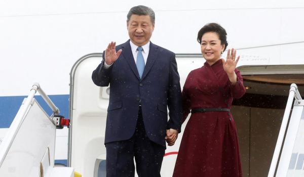 Preşedintele Xi Jinping şi-a început turneul european, cu o primă oprire în Franţa. Mizele vizitei liderului de la Beijing