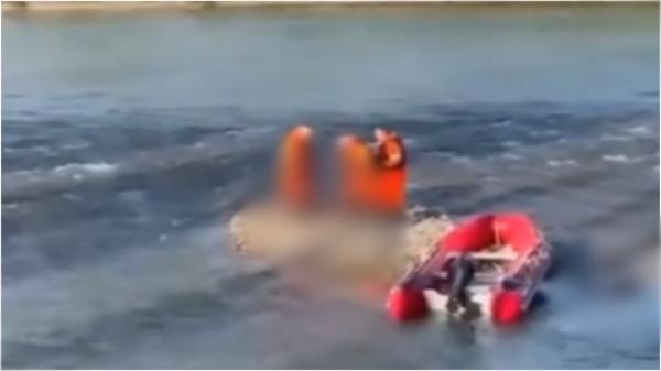 Descoperire macabră la granița României. Cadavrele a trei tineri, găsite în Tisa. Cel mai mic dintre ei avea doar 18 ani