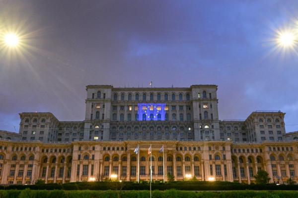 9 mai, o dată cu dublă semnificaţie pentru România. Celebrează Ziua Europei, dar şi Ziua Independenţei de Stat