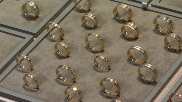 Spargere în miez de noapte la o bijuterie din Arad. Mai multe persoane încă neidentificate au furat aproximativ 70.000 de lei