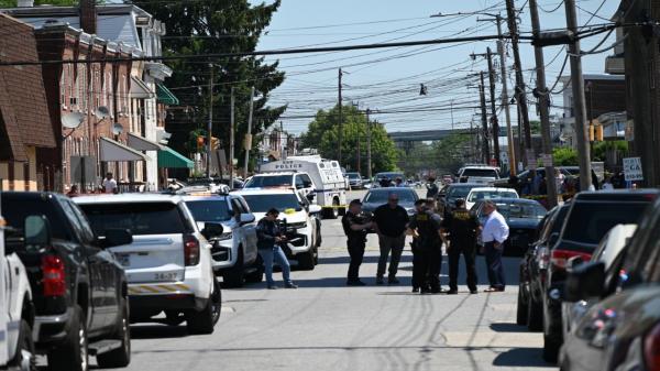 Atac armat la o fabrică de lenjerie din SUA: Un fost angajat a ucis doi colegi și a rănit alți trei