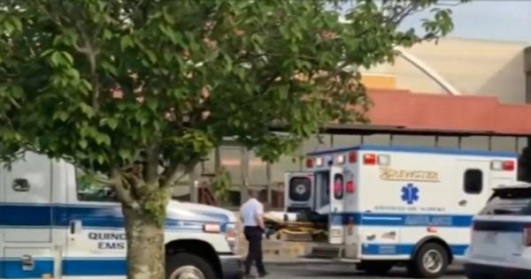 Patru fete, înjunghiate într-un cinema din Boston. Cu o oră în urmă, tânărul de 26 de ani ar fi atacat alţi oameni