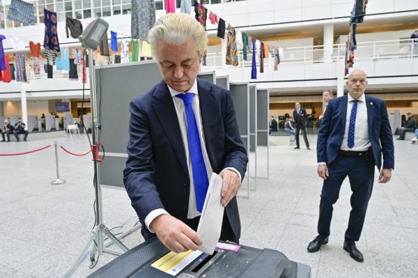 Alegeri europarlamentare în Olanda. Extremiştii câştigă teren, dar sunt învinşi la limită de coaliţia de stânga, potrivit exit poll-urilor
