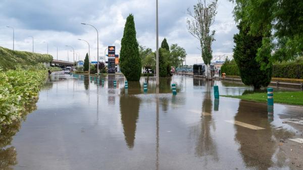 Haos pe aeroportul din Palma de Mallorca, în urma ploilor torenţiale. Mai multe zboruri au fost anulate, după ce apa a ajuns pe piste