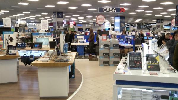 Câte kg de aur şi argint obţinem dacă reciclăm un milion de telefoane. Comoara uitată în sertarele românilor