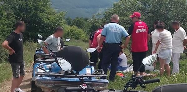 Două turiste au ajuns la spital după ce s-au răsturnat cu ATV-ul. O clipă de neatenţie se putea transforma într-o tragedie