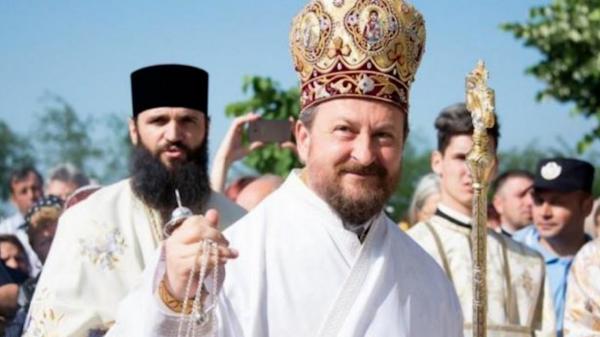 Fostul episcop al Huşilor, primul preot condamnat pentru viol şi agresiune sexuală. Ar putea sta 8 ani în spatele gratiilor