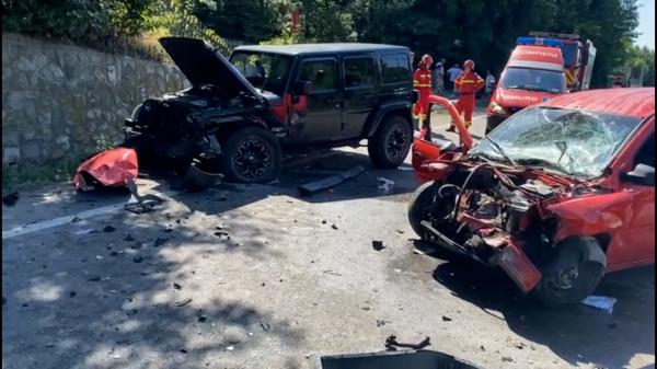 Accident grav pe DN1, la Nistoreşti. Un şofer a murit în elicopterul SMURD, în timp ce era transportat la un spital din Capitală