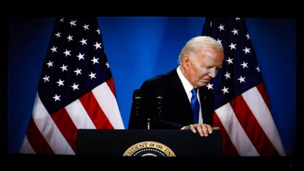 Şir de gafe monumentale la conferinţa lui Biden. Preşedintele american a numit-o pe vicepreşedinta Harris "Trump", dar insistă că nu se retrage