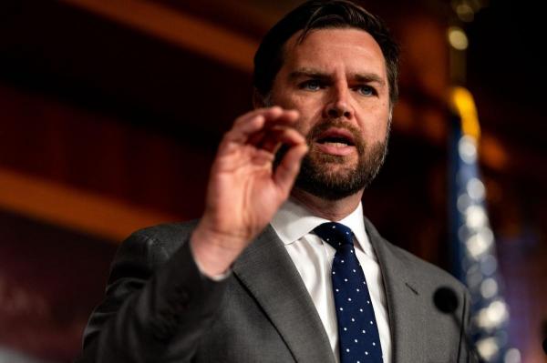 Cine este J.D. Vance, ales de Donald Trump pentru postul de vicepreședinte