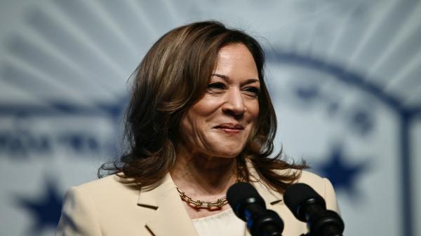 Val de entuziasm pentru Kamala Harris, în rândul democraților: zeci de mii de voluntari și donații uriașe. Echipa lui Trump iese la contraatac