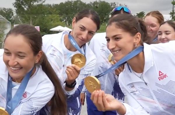 Aur după 20 de ani. Barca de 8+1 a câștigat cea mai strălucitoare medalie în proba feminină de canotaj
