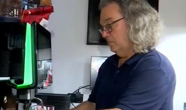 Afacerea deschisă la ţară de un britanic îndrăgostit de România. Cum a transformat o casă veche de peste 100 de ani din Runcu