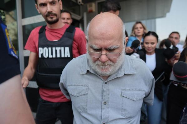 Alfred Bulai, reținut pentru 24 de ore. Fostul profesor devine suspect pentru folosirea funcției în scopuri sexuale