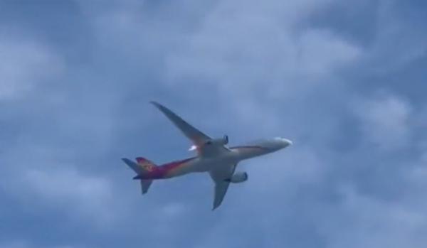 Un Boeing chinez, întors pe aeroportul din Roma de unde tocmai decolase. Aeronava, cu probleme la motor după ce a lovit o pasăre