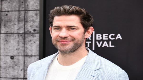 John Krasinski, cel mai sexy bărbat în viaţă în acest an. Actorul a crezut că totul este o farsă la aflarea veştii