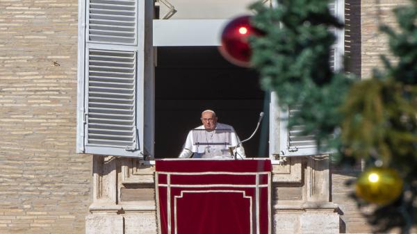 Papa Francisc a deschis într-un penitenciar din Roma a doua ușă sfântă