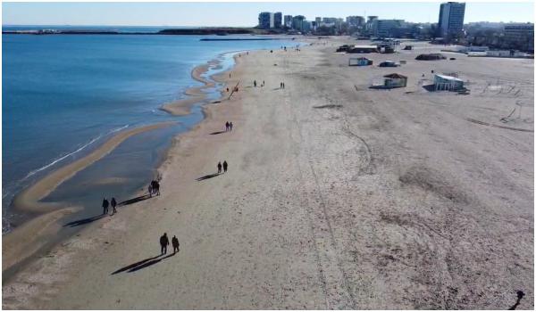 Fenomenul inedit care a uimit turiştii de pe litoral: "Nu am mai văzut așa ceva. M-am bucurat"