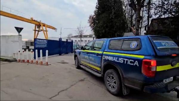Explozie puternică în Constanţa. Patru persoane cazate într-o clădire de muncitori au ajuns la spital cu arsuri grave