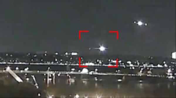 Un controlor de trafic care a plecat cu 30 de minute mai devreme a provocat tragedia aviatică din Washington în care au murit 67 de oameni