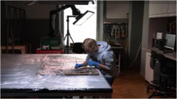 Experienţă inedită la Muzeul de Artă Timişoara. Vizitatorii pot urmări drumul operelor de artă de la restaurare la expoziție