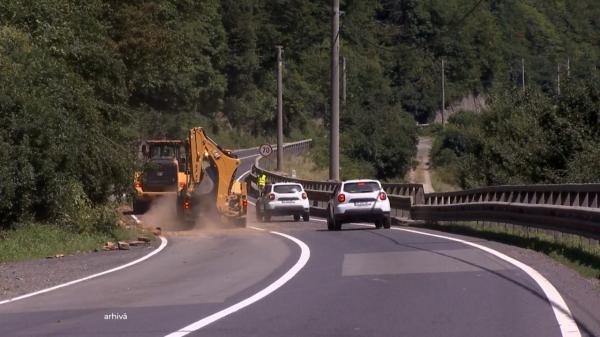 Valea Oltului se închide total circulației rutiere, în reprize, începând cu 4 martie. Se reiau lucrările de protecție a versanților