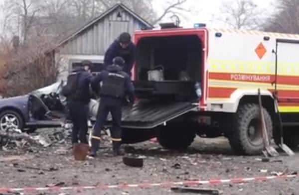 Ruine şi oameni îngenuncheaţi de durere. Două rachete ruseşti au lovit civilii din Sumî când mergeau la biserică: 32 de morţi şi 80 de răniţi