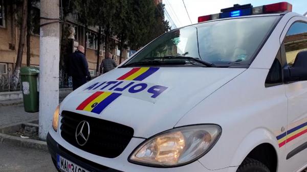 O copilă de 13 ani din Cluj ar fi fost violată de 11 bărbaţi. Îi ofereau la schimb energizante sau suc