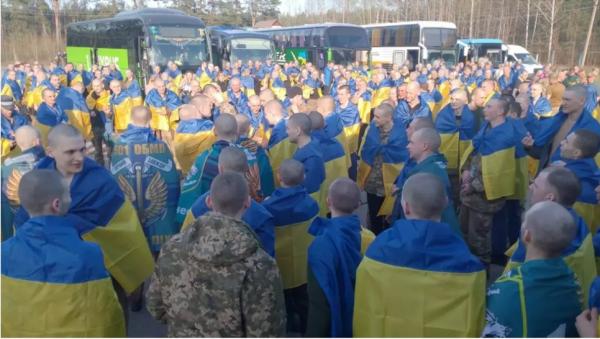 Rusia şi Ucraina au făcut cel mai mare schimb de prizonieri de război de până acum. 277 de luptători ucraineni s-au întors acasă