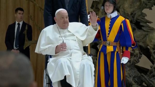 Începe lupta pentru putere la Vatican. SUA vrea să-și impună propriul Papă, un cardinal susţinut de JD Vance