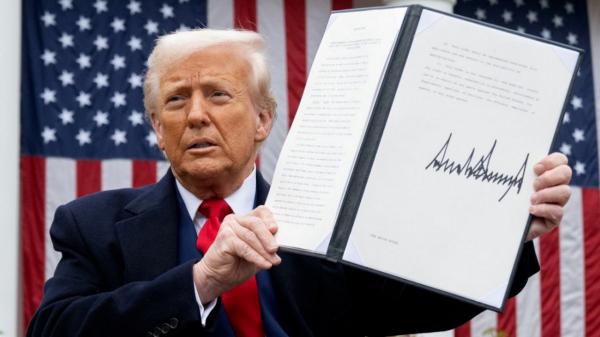 Războiul tarifelor. Trump susţine că SUA şi China au început negocierile, Beijingul neagă vehement: "Informaţii false"