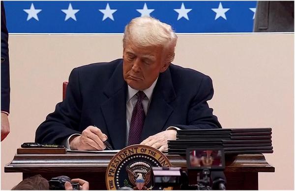 Bilanţul primelor 100 de zile de mandat Trump. Rata de aprobare s-a prăbuşit la 41%
