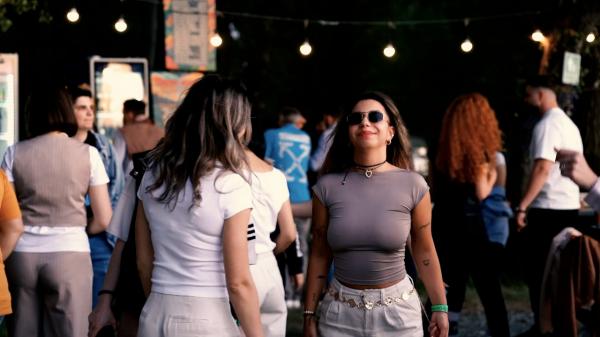 Locul din România unde s-au "mutat" petrecerile care au făcut Vama Veche celebră. "Toată distracţia e aici"