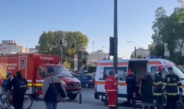 Panică în parcarea unui mall din Constanța. O tânără a fost rănită cu spray paralizant, pulverizat întâmplător