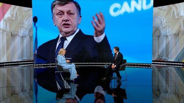 Replica lui Nicuşor Dan la acuzaţia că a blocat modernizarea şi construirea a şapte spitale din București