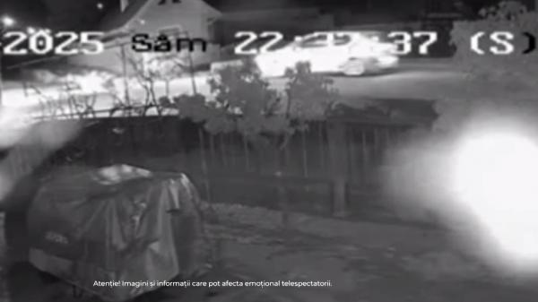 Momentul în care tânărul de 19 ani e spulberat pe motocicletă, într-o intersecție din Crăcăoani. A murit pe loc, din cauza neatenției unui șofer