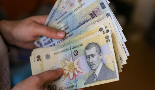 ROBOR la 3 luni urcă abrupt: de la 6,47% la 7,25%. Creşteri majore şi la indicele de 6 şi 12 luni