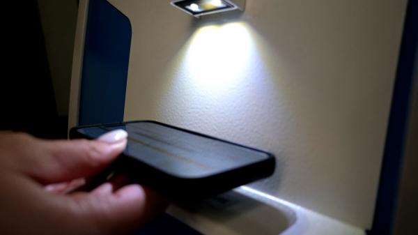 Noul tip de înșelătorie care face victime în toată țara. Cum acționează escrocii care păcălesc oameni prin telefon