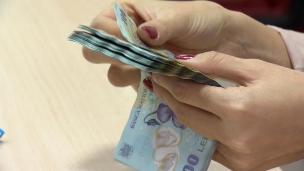 Inflaţia se menține la 4,9% și în aprilie. Cele mai mari scumpiri, la energie termică, bilete de tren şi citrice