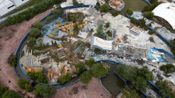 Parcul acvatic din Braşov, de la o idee de afaceri promiţătoare, la un eşec total în 18 ani