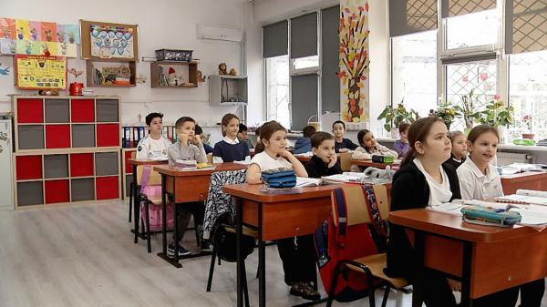 A început Evaluarea Naţională pentru clasa a II-a. Notele nu vor fi comunicate şi nici trecute în catalog