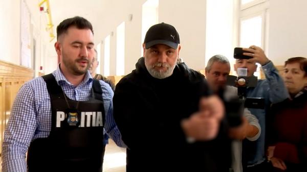 Pensionarul care i-a dat 300.000 de euro unui robot bancar: 639 de transferuri în 11 ani