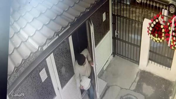 Un bărbat a furat 2 inele de pe mâna unei persoane decedate dintr-o capelă din Sectorul 5, apoi le-a dus la amanet