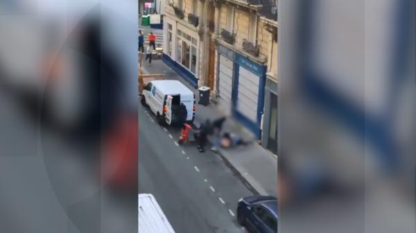 O femeie însărcinată şi iubitul ei, la un pas să fie răpiţi în plină zi în Paris