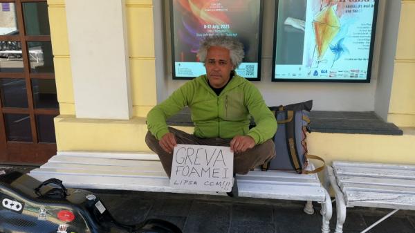 Scandal la Filarmonica Sibiu: Muzicienii acuză conducerea de abuz și hărțuire. Un artist a intrat în greva foamei